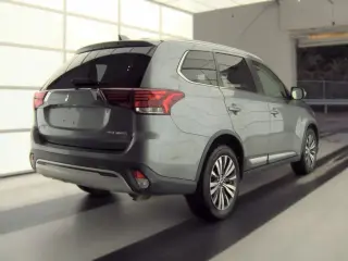Mitsubishi Outlander 2019 4x4 LE 4p SUV