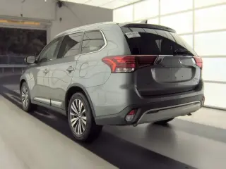 Mitsubishi Outlander 2019 4x4 LE 4p SUV