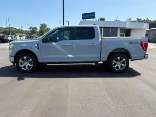 Ford F-150 2023 4x4 XLT 4p SuperCrew 5.5 ft. SB