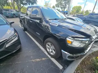 Ram 1500 2019 4x2 Big Horn 4p Quad Cab 6,4 pies SB Camioneta