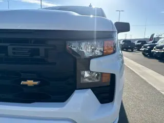 Chevrolet Silverado 1500 2025 4x4 Custom 4p Cabina de Tripulante 5.8 ft. SB