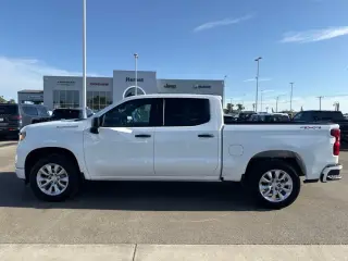 Chevrolet Silverado 1500 2025 4x4 Custom 4p Cabina de Tripulante 5.8 ft. SB