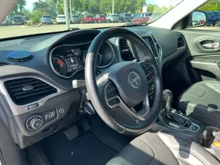Jeep Cherokee 2021 Latitude Lux 4p SUV