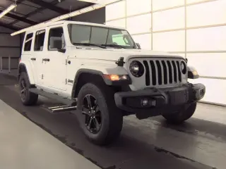Jeep Wrangler 2023 4x4 Sahara SUV 4p