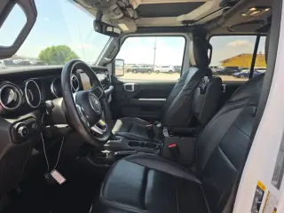 Jeep Wrangler 2023 4x4 Sahara SUV 4p
