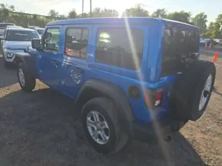 Jeep Wrangler 2023 4x4 Sport 4p SUV