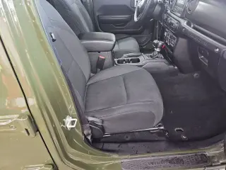 Jeep Wrangler 2023 4x4 Sport 4p SUV