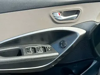 Hyundai SANTA FE 2018 SE 4p SUV