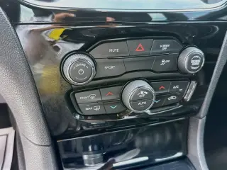Chrysler 300 2019 AWD S 4p Sedan