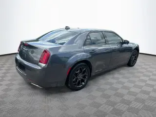 Chrysler 300 2019 AWD S 4p Sedan