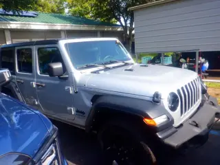 Jeep Wrangler 2023 4x4 Jeep Beach Edition SUV 4p