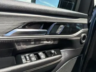 Jeep Wagoneer L 2024 4x2 Serie II 4p SUV