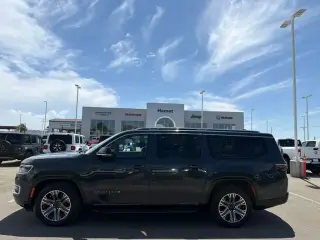 Jeep Wagoneer L 2024 4x2 Serie II 4p SUV
