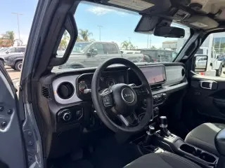 Jeep Wrangler 2025 4x4 Sport 4p SUV
