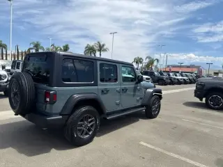 Jeep Wrangler 2025 4x4 Sport 4p SUV