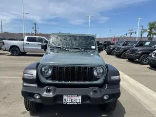 Jeep Wrangler 2025 4x4 Sport 4p SUV