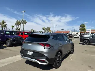Kia Sportage 2023 LX 4p SUV
