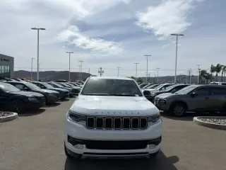 Jeep Wagoneer L 2024 4x2 Serie II SUV 4p.