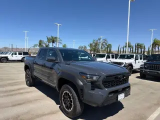 Toyota Tacoma 2025 4x4 TRD Sport HV 4p Doble Cabina 5.0 ft CB