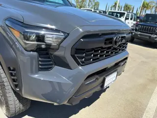 Toyota Tacoma 2025 4x4 TRD Sport HV 4p Doble Cabina 5.0 ft CB