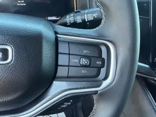 Jeep Wagoneer 2023 4x4 4p SUV