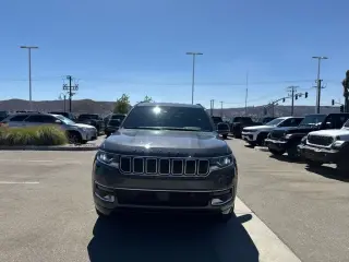 Jeep Wagoneer 2023 4x4 4p SUV