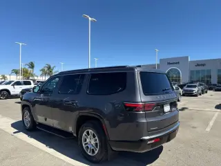 Jeep Wagoneer 2023 4x4 4p SUV