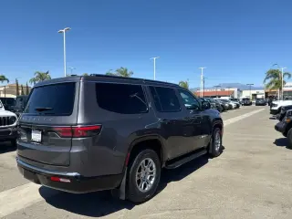 Jeep Wagoneer 2023 4x4 4p SUV