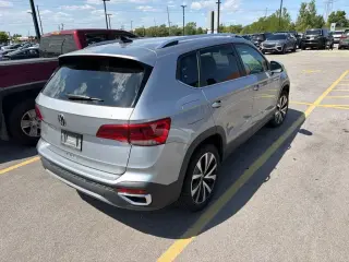 Volkswagen Taos 2024 SE 4p SUV
