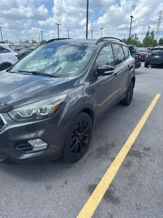 Ford Escape 2017 AWD Titanium 4p SUV