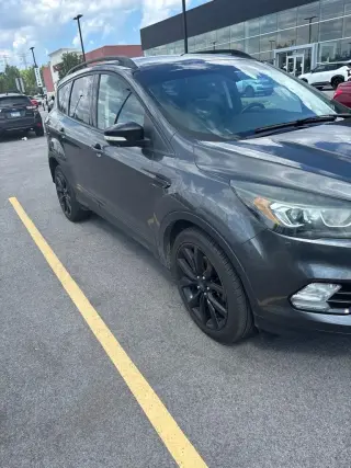 Ford Escape 2017 AWD Titanium 4p SUV