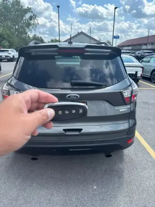 Ford Escape 2017 AWD Titanium 4p SUV