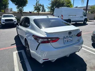 Toyota Camry 2023 SE 4p Puertas Sedán