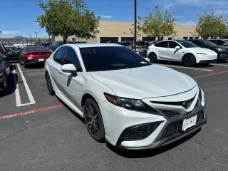 Toyota Camry 2023 SE 4p Puertas Sedán