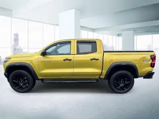 Chevrolet Colorado 2023 4x4 Trail Boss 4dr Crew Cab 5 ft. SB
