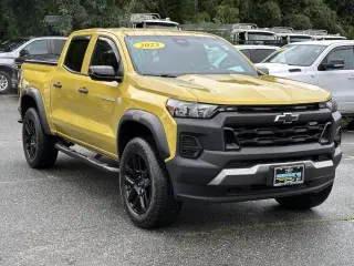 Chevrolet Colorado 2023 4x4 Trail Boss 4dr Crew Cab 5 ft. SB