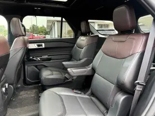 Ford Explorer 2023 AWD Platinum 4p SUV