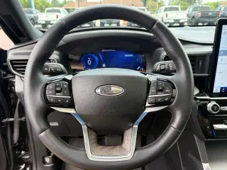 Ford Explorer 2023 AWD Platinum 4p SUV