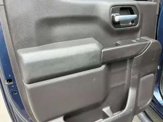 Chevrolet Silverado 1500 2020 4x2 Work Truck 4p Camión de Trabajo Cabina Doble 5.8 ft. SB