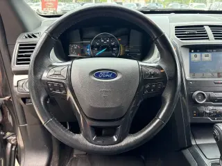 Ford Explorer 2018 4x4 XLT SUV de 4 puertas