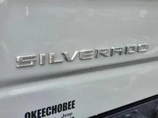Chevrolet Silverado 1500 2024 4x2 Custom 4dr Crew Cab 5.8 ft. SB