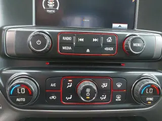 GMC Sierra 1500 2016 4x4 SLT 4p. Cabina de Tripulante 5,8 pies. CA