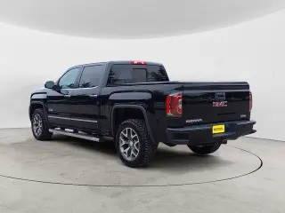 GMC Sierra 1500 2016 4x4 SLT 4p. Cabina de Tripulante 5,8 pies. CA