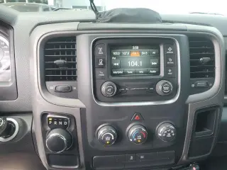 Ram 1500 2017 4x2 Tradesman 4p Camioneta Cabina Extendida 5.5 ft. SB