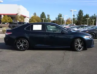 Toyota Camry 2020 SE 4p Sedan