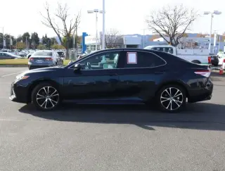 Toyota Camry 2020 SE 4p Sedan