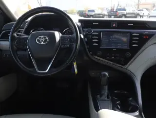 Toyota Camry 2020 SE 4p Sedan