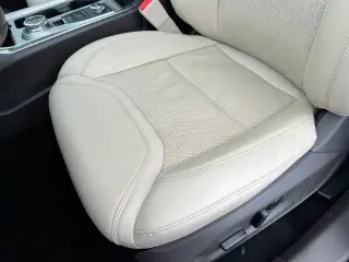 Ford Explorer 2023 AWD Platinum 4dr SUV