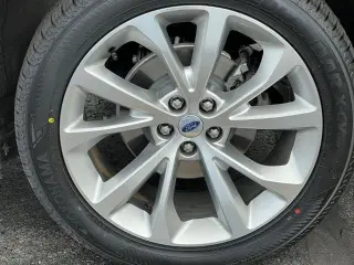 Ford Explorer 2023 AWD Platinum 4dr SUV