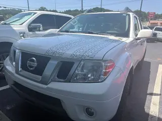 Nissan Frontier 2019 4x4 PRO-4X 4p Camioneta Cabina Doble 5 ft. SB 6M